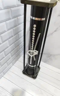 گلدان بلند مشکی