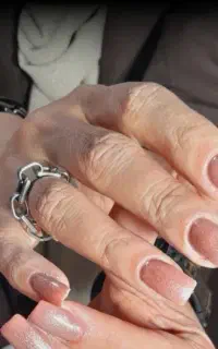 کاشت ناخن با ژلیش پای رایگان