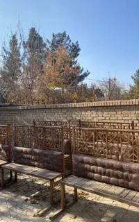 میز و‌ صندلی چوبی