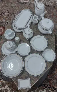سرویس چینی ۶ نفره صبحانه خوری و غذا خوری