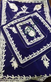دوعدد جا نماز و قرآن