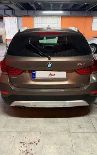 بی ام و x1