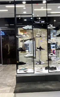 دکور کفش فروشی