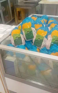 ۲فروشنده مرغ ومیوه