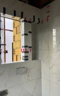 کاشی کاری کاشی کار بین‌کابینتی