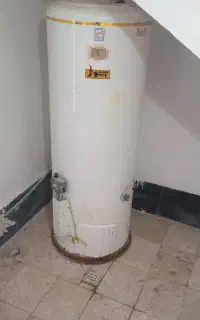 آبگرمکن ایستاده