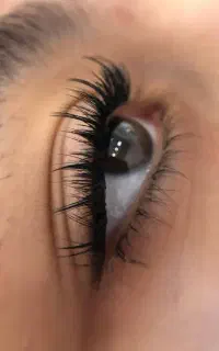 کاشت مژه