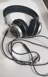هدفون سیم دار