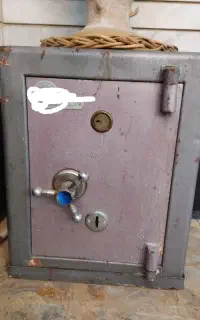 گاوصندوق  محکم