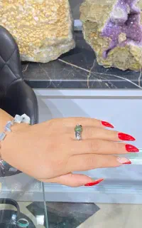 سنگ‌های قیمتی‌ونیمه‌قیمتی تراش در کیش