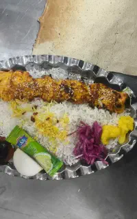 عرضه غذای پرسنلی