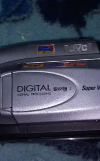 دوربین فیلمبرداری JVC