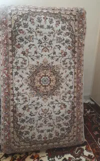 پشتی فرش