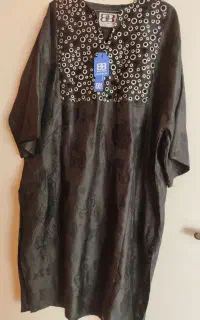تعدادی مانتو و شومیز