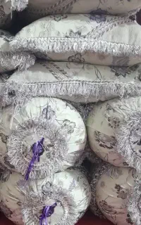 ۶ عدد بالشت و متکا استفاده نشده