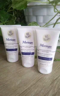کرم ابرسان مورینگا و کرم مرطوب کننده دیمون