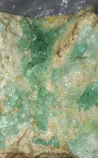 سنگ بسیار زیبا