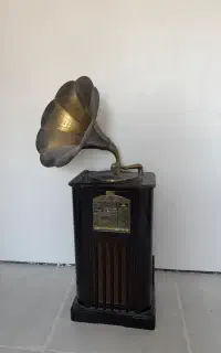 گرامافون ۶ کاره والتر