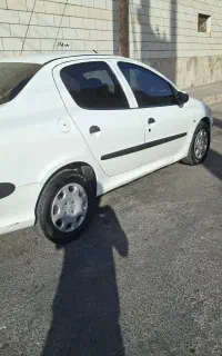 پژو۲۰۶ صندوقدار