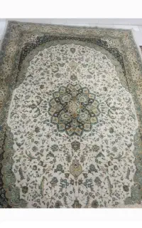 فرش دوعدد ۹متری قرمز ۶متری کرم سبز