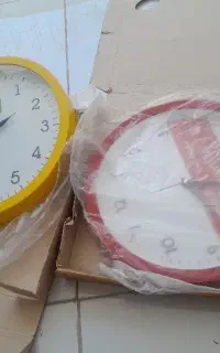 دو عددساعت دیواری نو