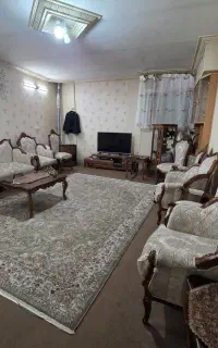 طبقه هم کف از دو طبقه راه جدا