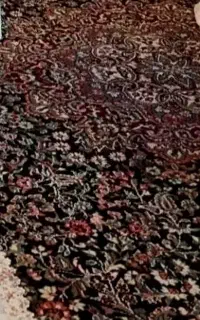 قالی ۷۰۰ شانه زمینه سورمه ای