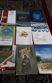 فروش کتابهای مذهبی و مجسمه های گچی نوستالژی