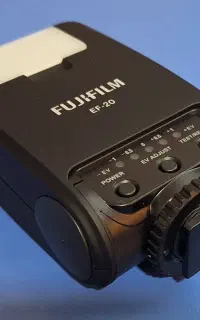 فلاش دوربین فوجی فیلم EF-20