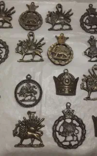 تعدادی مدال برنجی قدیمی