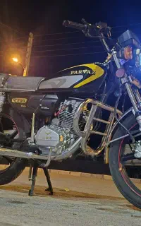موتو سیکلت هوندا ۲۰۰ پرواز