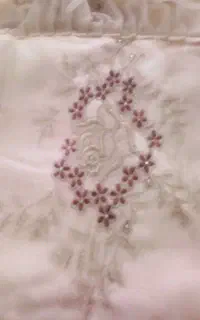 رو تختی ترک  دوتا روبالشی و کوسن قلبی