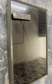 ال سی دی ۳۲ الجی ضربه خورده