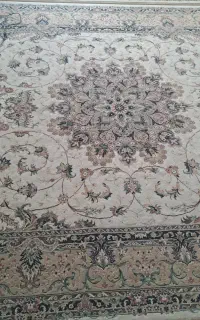 یک جفت فرش ۹ متری کرمی