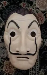 ماسک ترسناک و لوازم ماشین آدیداس
