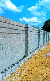معمار بنایی بلوک چینی سیمانکاری سیاه سفید تخریب