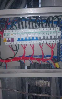 برقکار سیار فوری و شبانه روزی رفع اتصالی نصب لوستر