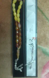 تسبیح از جنس سنگ عقیق و زبرجد همراه با نقره
