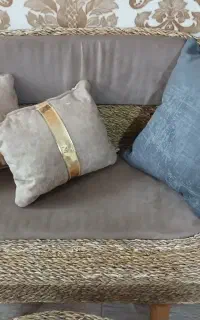 کوسن/بالشتک/مبلمان در رنگ بندی و اندازه ها