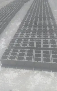 بلوک دیواری و استخری توپر