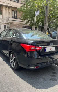 آریزو 5 بی رنگ