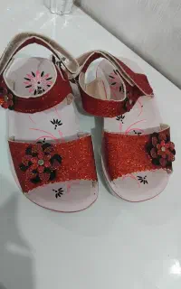 صندل دخترانه طبی نو