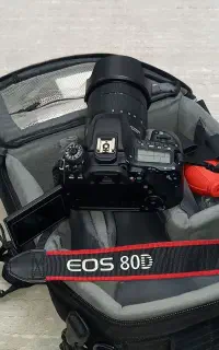 دوربین کنون 80d همراه با کیف اصلی کنون