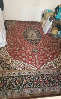 دو عدد فرش ۱۲ متری و سه جفت پشتی