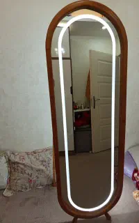 آینه قدی چراغ دار