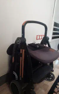 کالسکه تاشو