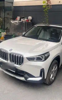 ماشین بی ام و