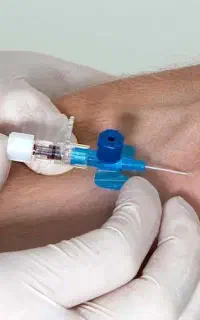 خدمات پرستاری و پزشکی در منزل تزریقات پانسمان