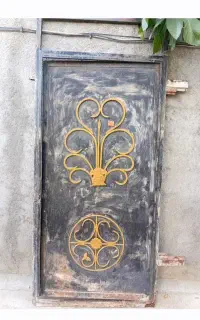 درب حیاط یک لت