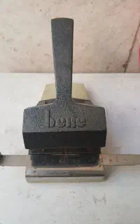دستگاه پانچ